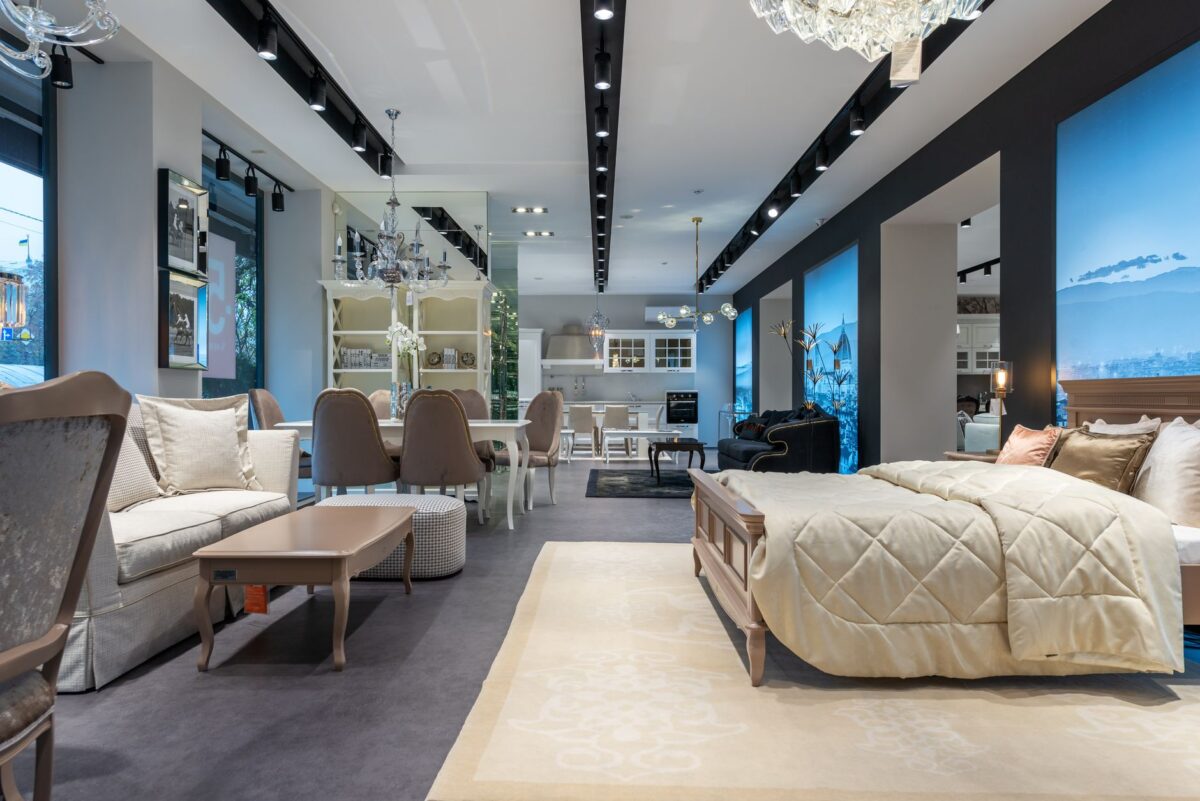Showroom de meubles et d'objets de décoration pour la maison